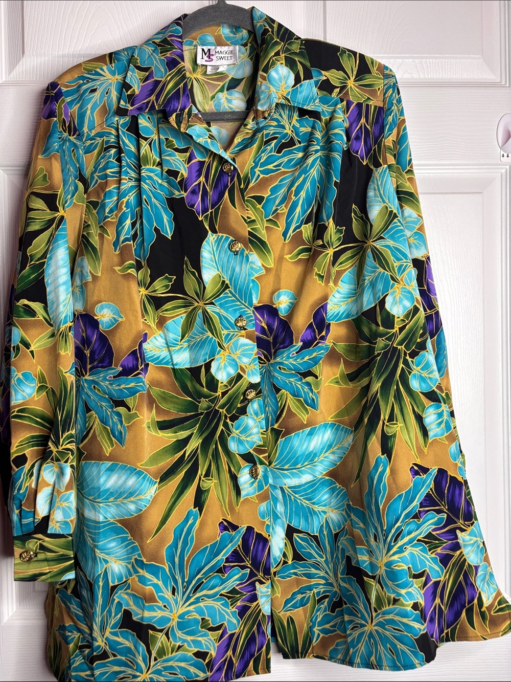 NWT Maggie Sweet Tropical Botanical Floral Blouse Gold Buttons
